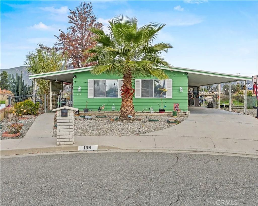 Photo of 139 Palomar Ave, San Jacinto, CA 92582 (MLS # CV26016565)