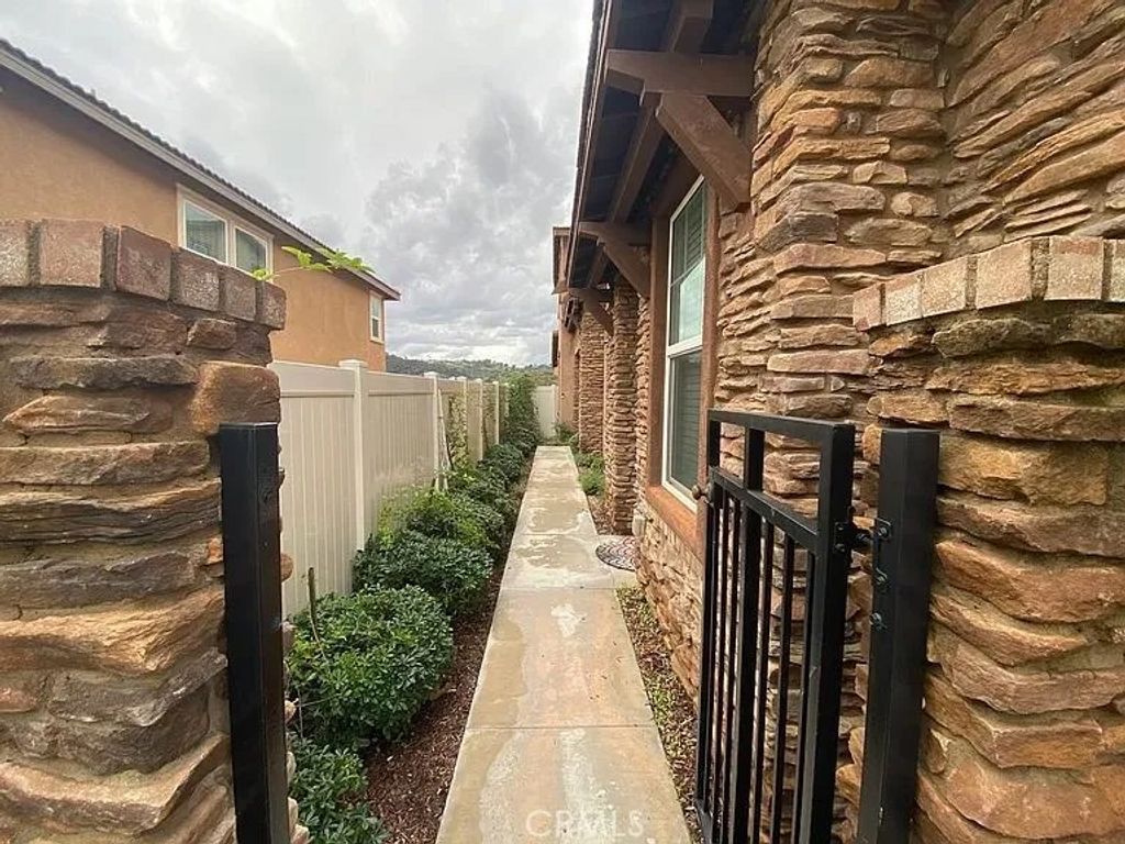 Photo of 338 Ventasso Way, Fallbrook, CA 92028 (MLS # OC26001304)