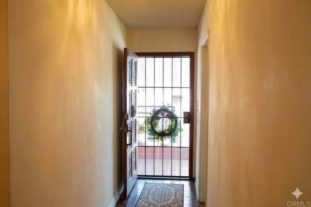3458 Central