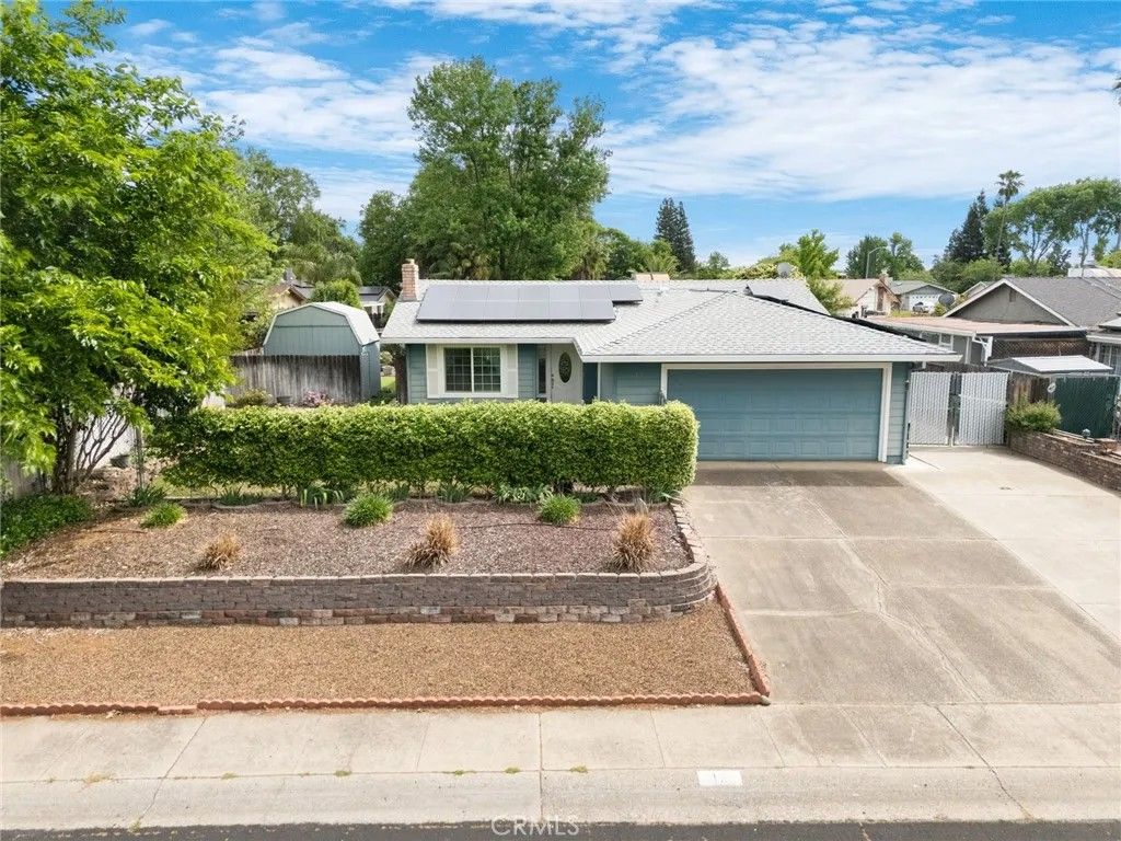 Photo of 17 Tioga Way, Chico, CA 95928 (MLS # SN26075733)