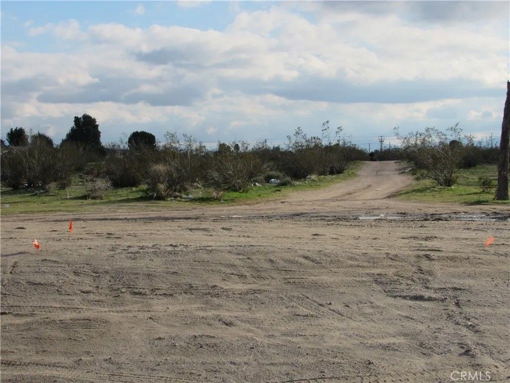 Photo of 0 Palmdale, Victorville, CA 92395 (MLS # HD26004908)