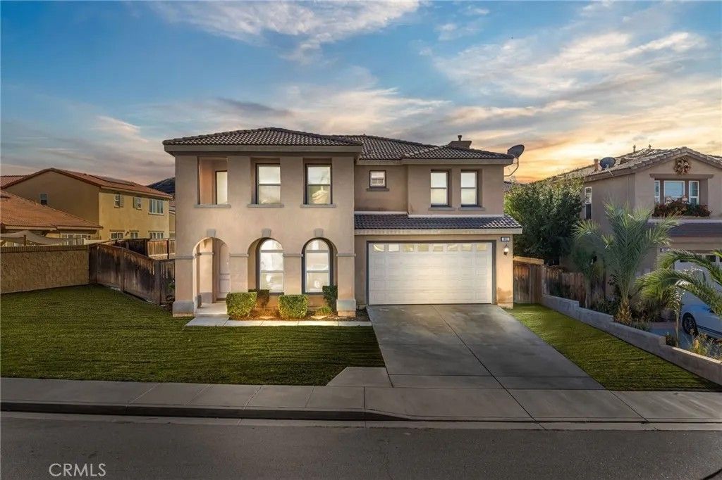 Photo of 812 Salinger Place, San Jacinto, CA 92583 (MLS # SW25248143)