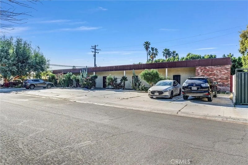 3737 E Calle De Carlos
