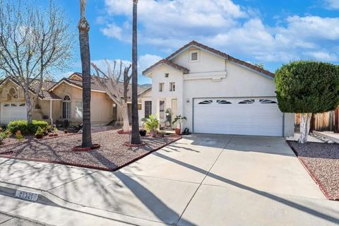 Tiny photo for 27321 Prominence Rd, Menifee, CA 92586 (MLS # NDP2601251)