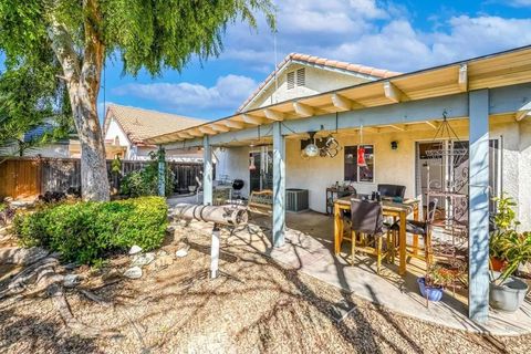 Tiny photo for 27321 Prominence Rd, Menifee, CA 92586 (MLS # NDP2601251)