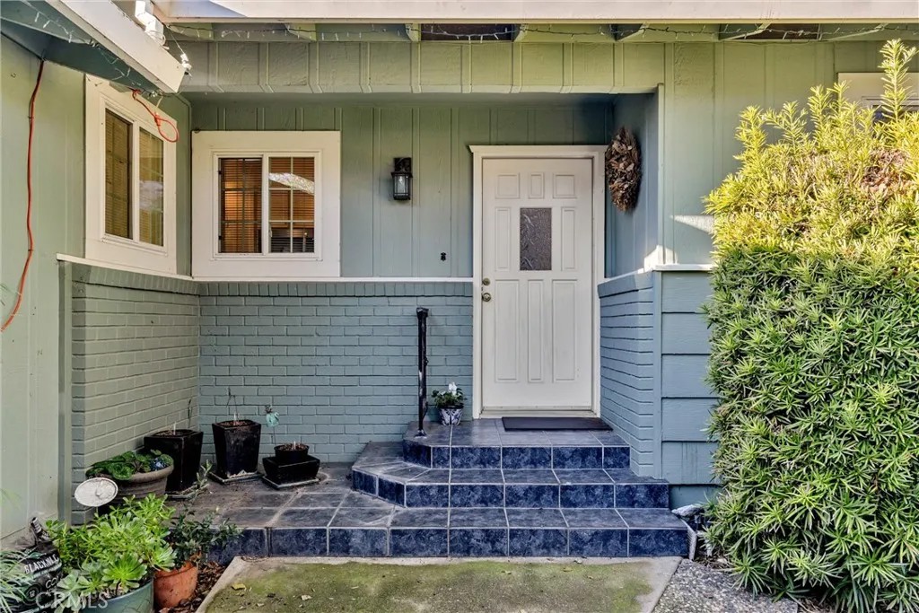 1688 Park View