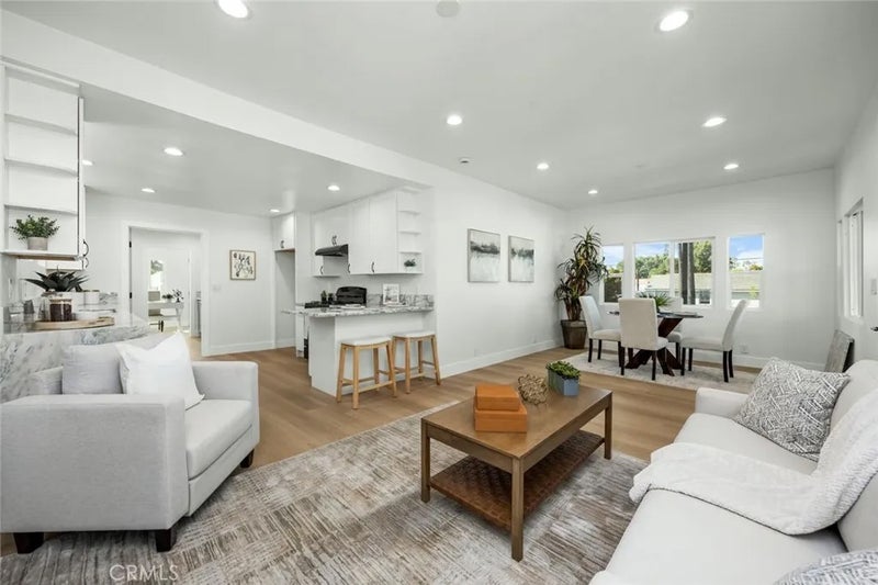 201 S Melrose
