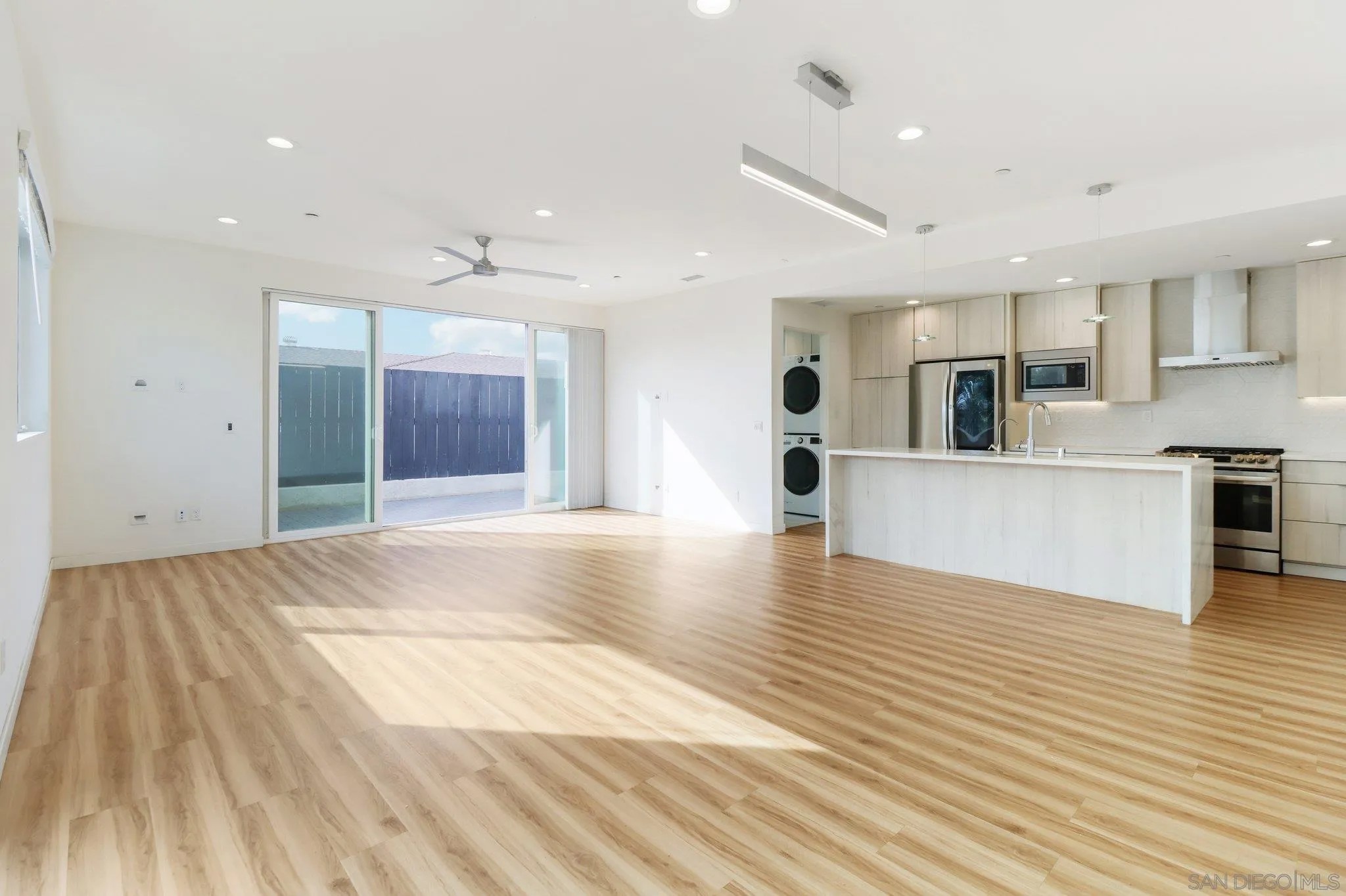 1166 Holly Ave 1