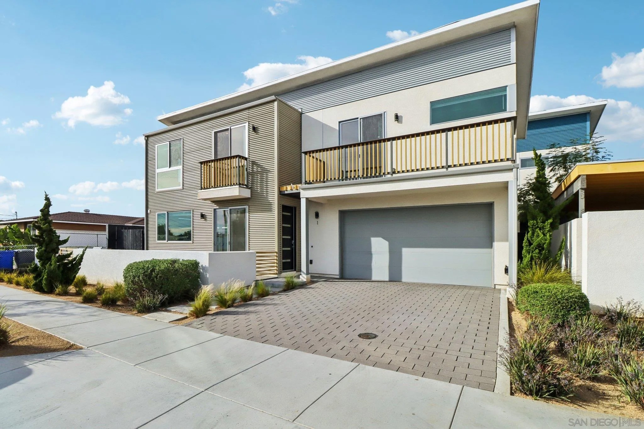 1166 Holly Ave 1