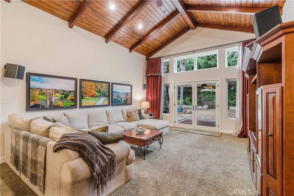 Photo of 5823 Vesper Ave, Sherman Oaks, CA 91411 (MLS # SR26040933)