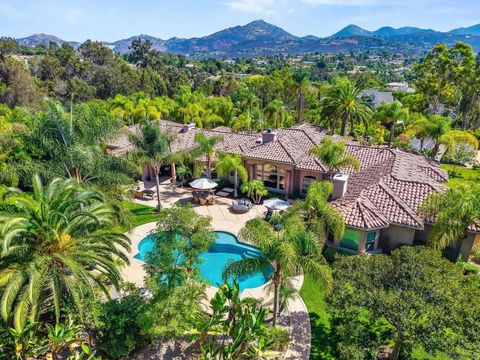 Photo of 13570 Summit Cir, Poway, CA 92064 (MLS # 250040610)