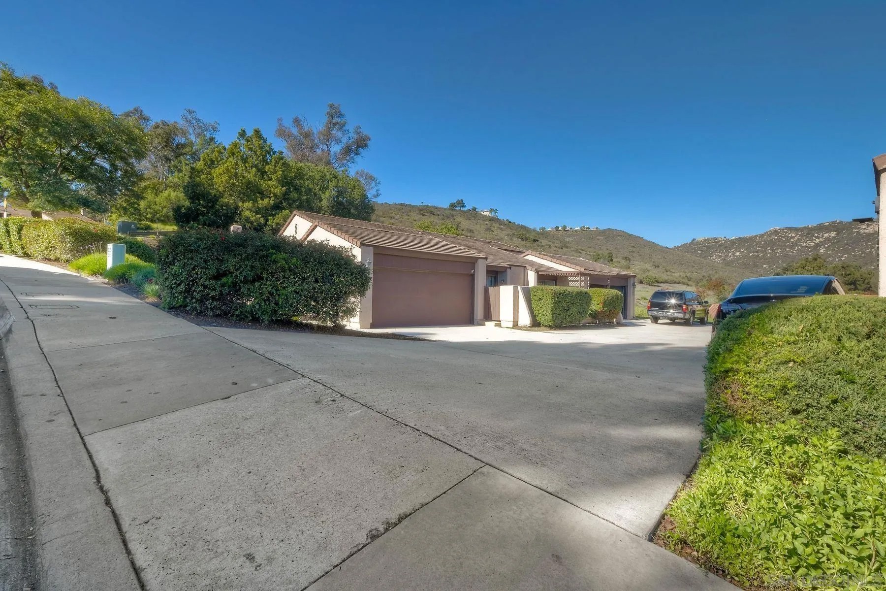 2049 Golden Circle Dr