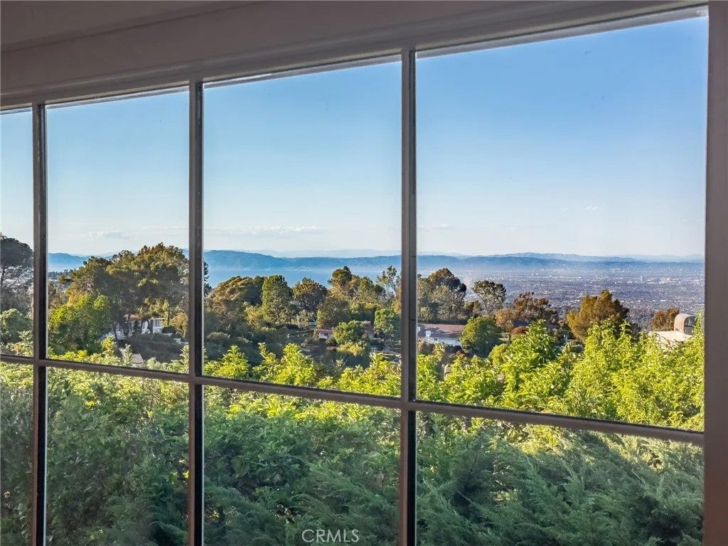 12 Georgeff Road