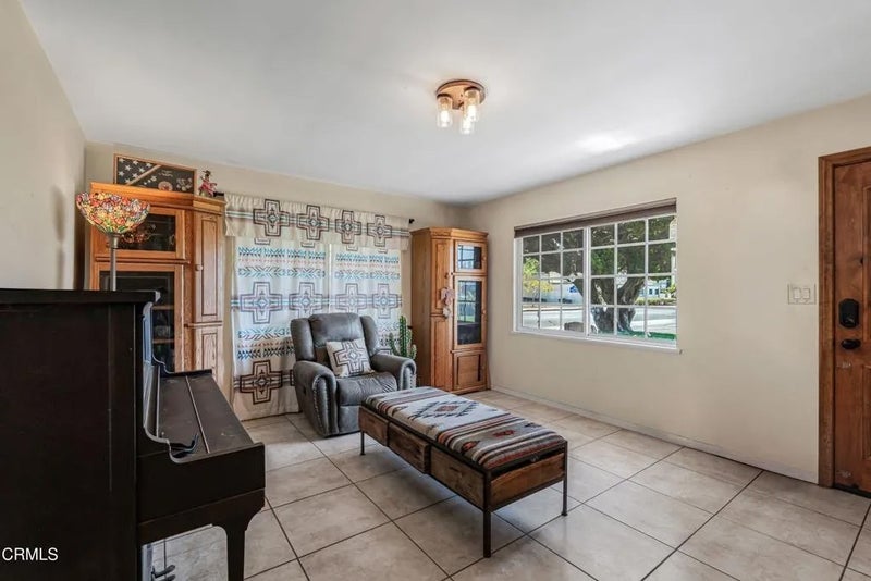 405 W Beverly Drive