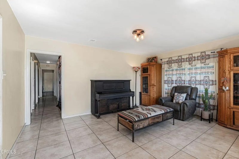 405 W Beverly Drive