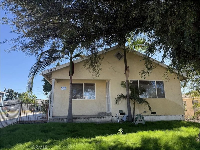 11912 Carmenita Road