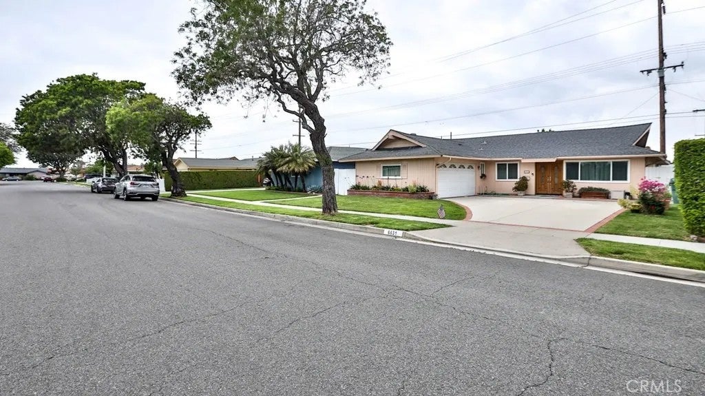 6631 Walton Dr