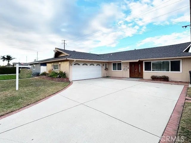 6631 Walton Dr