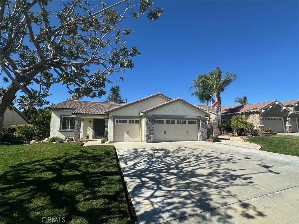 Photo of 1181 Foothill Dr, Banning, CA 92220 (MLS # CV26029060)