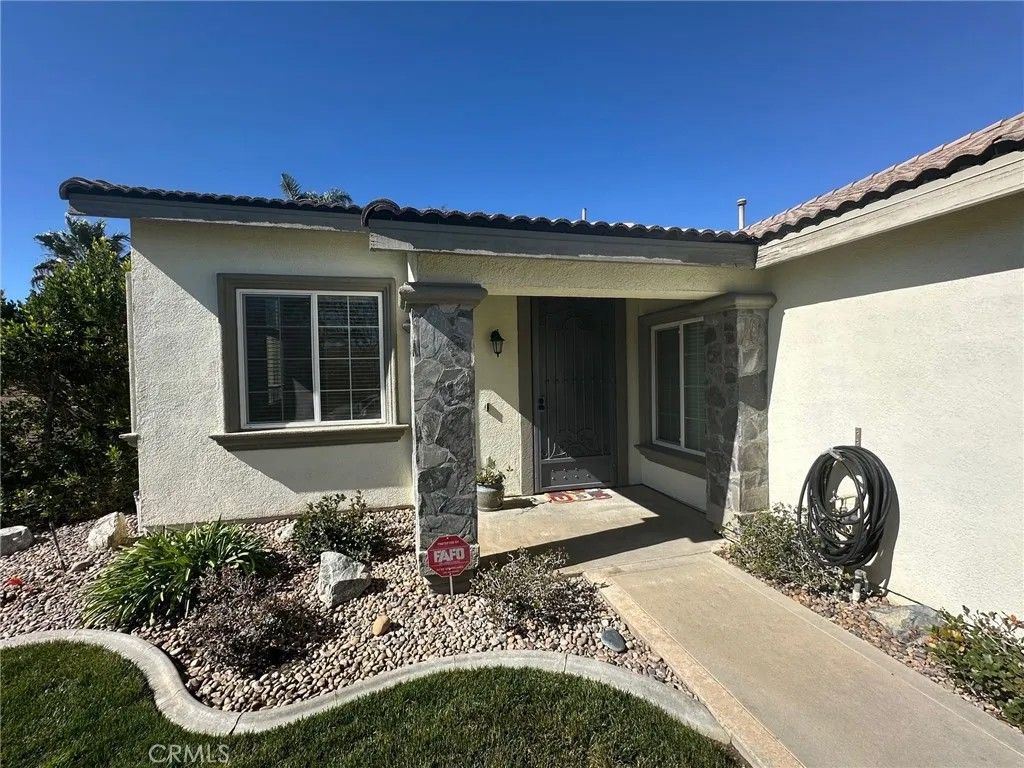 Photo of 1181 Foothill Dr, Banning, CA 92220 (MLS # CV26029060)