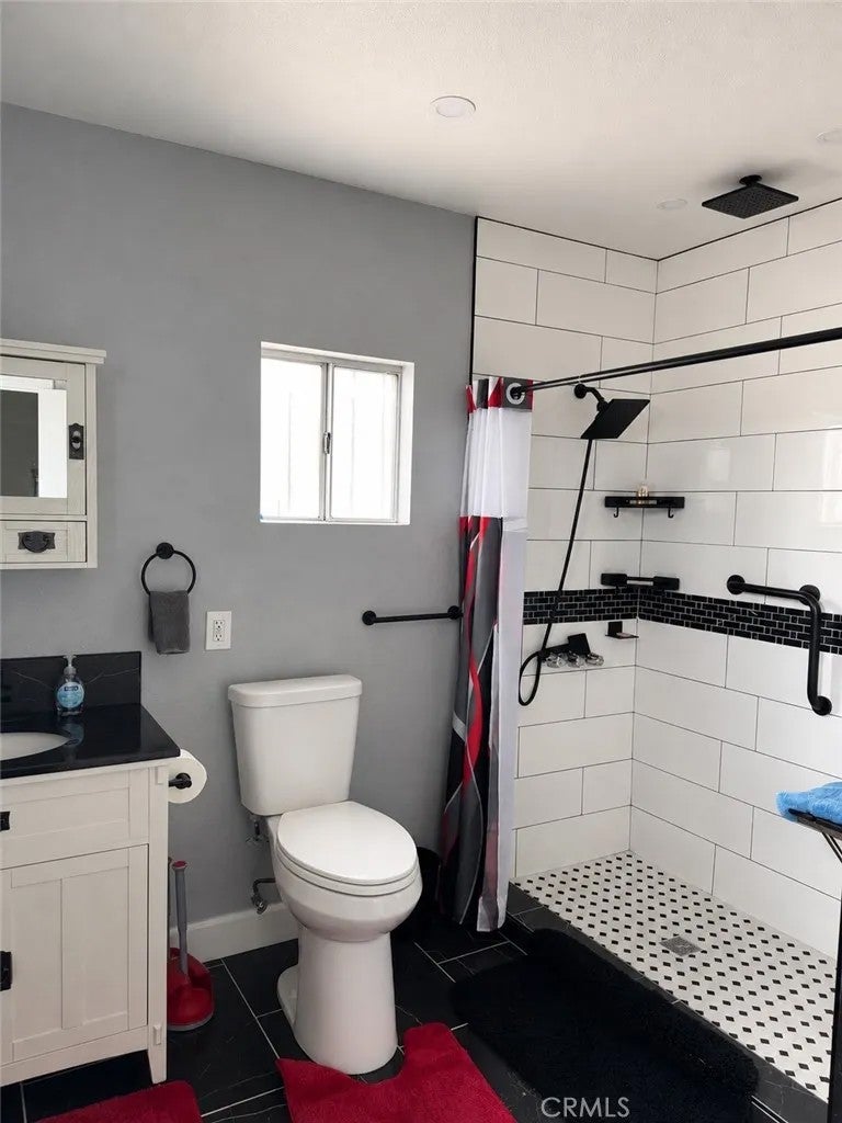 3229 W 111th