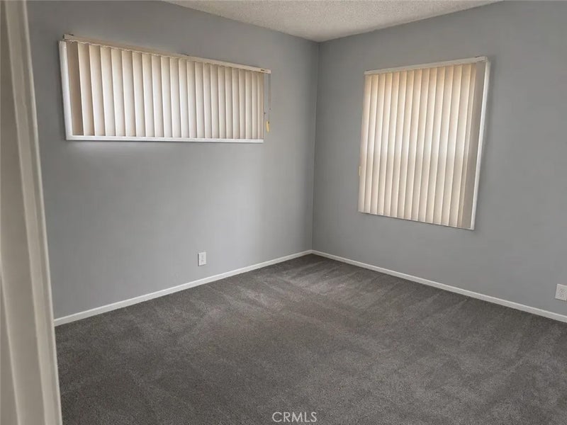 3229 W 111th