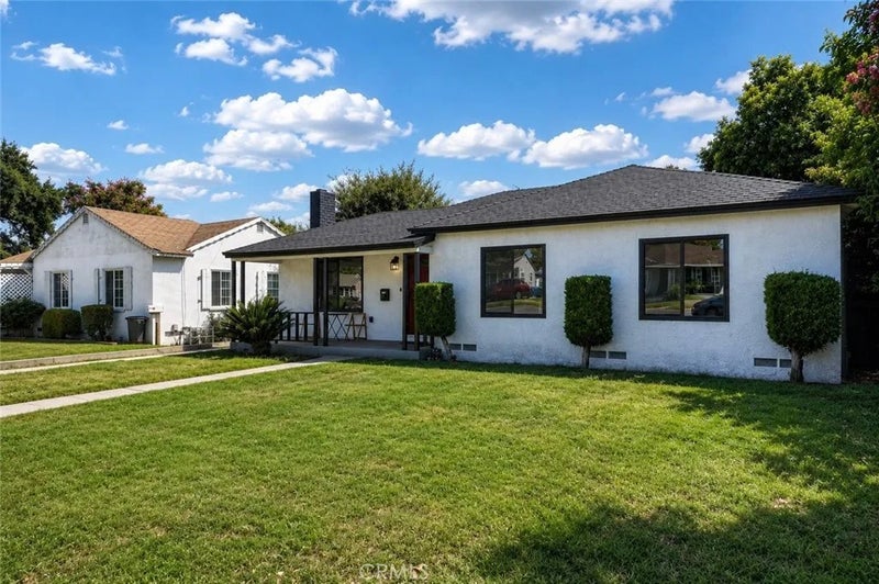268 W Willow