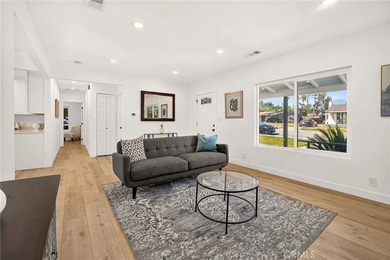 268 W Willow