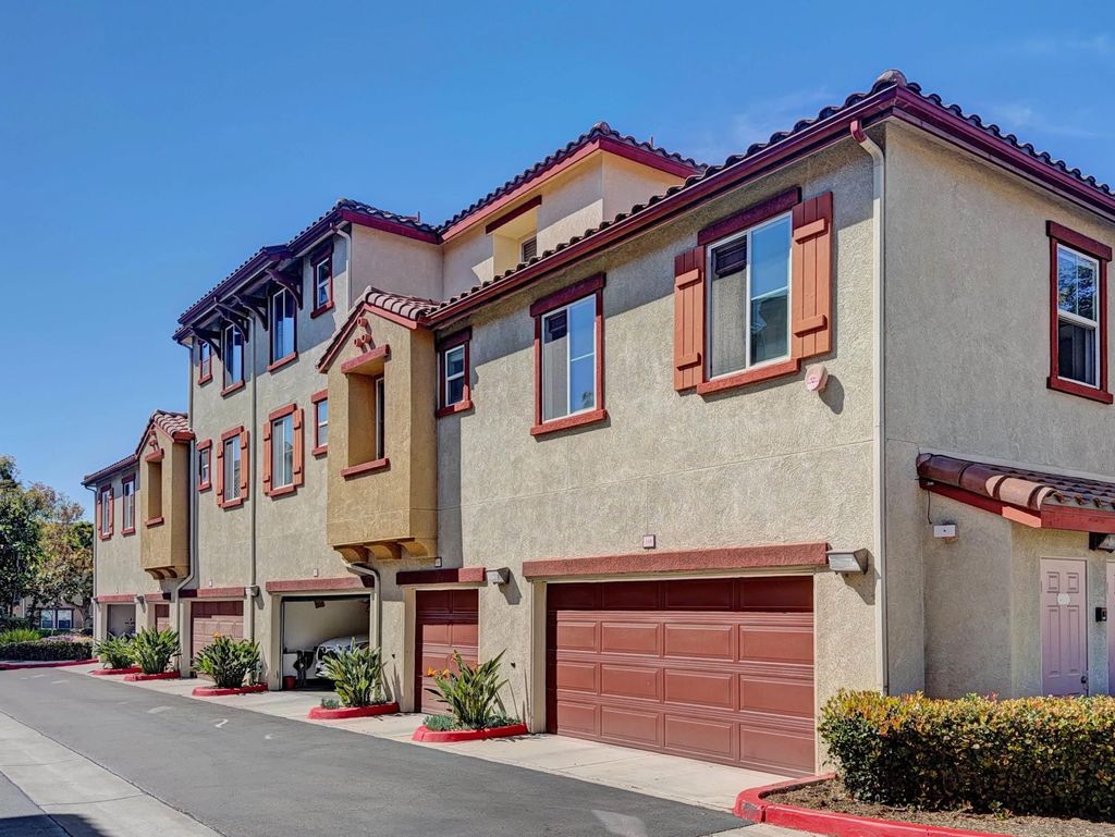 Photo of 2185 Caminito Rinaldo #118, Chula Vista, CA 91915 (MLS # 260004548)