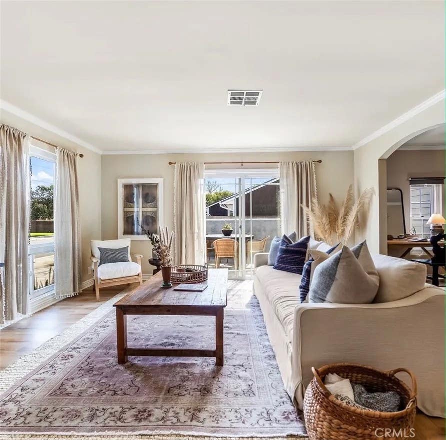 Photo of 237 23rd ST, Costa Mesa, CA 92627 (MLS # IV26158685)