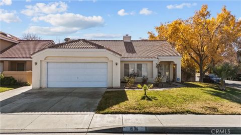 Photo of 1536 E Avenue J4, Lancaster, CA 93535 (MLS # SR25275326)