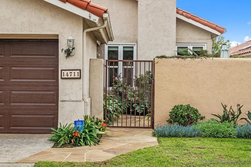 Photo of 14711 Calle Mar De Plata, Del Mar, CA 92014 (MLS # 260001817)