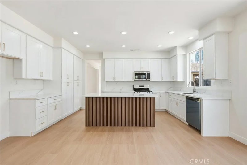 25868 Boulder Rock Pl