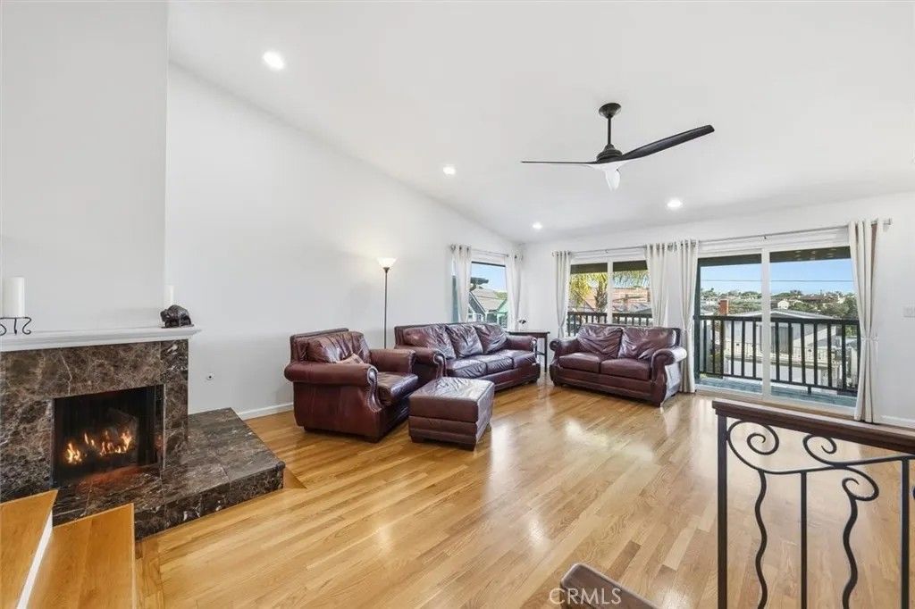 Photo of 1805 Stanford Ave, Redondo Beach, CA 90278 (MLS # SB25273659)