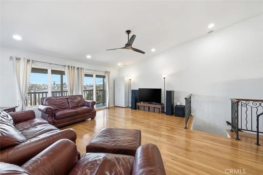 Photo of 1805 Stanford Ave, Redondo Beach, CA 90278 (MLS # SB25273659)