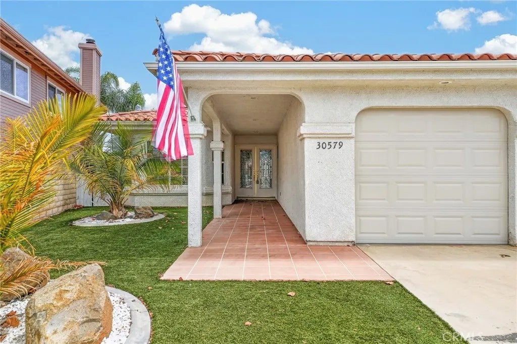 30579 Seahorse Circle