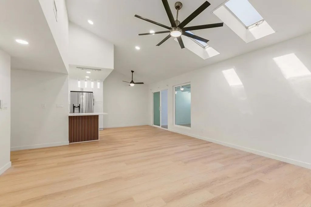 3755 N Vista Campana