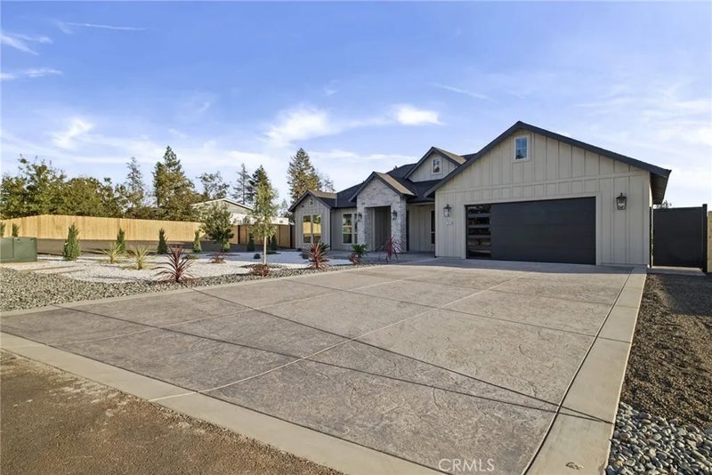 2214 Thornburg Road