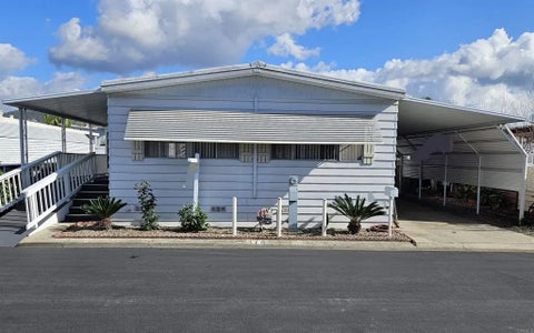 Photo of 1010 E Bobier Dr #174, Vista, CA 92084 (MLS # NDP2600096)