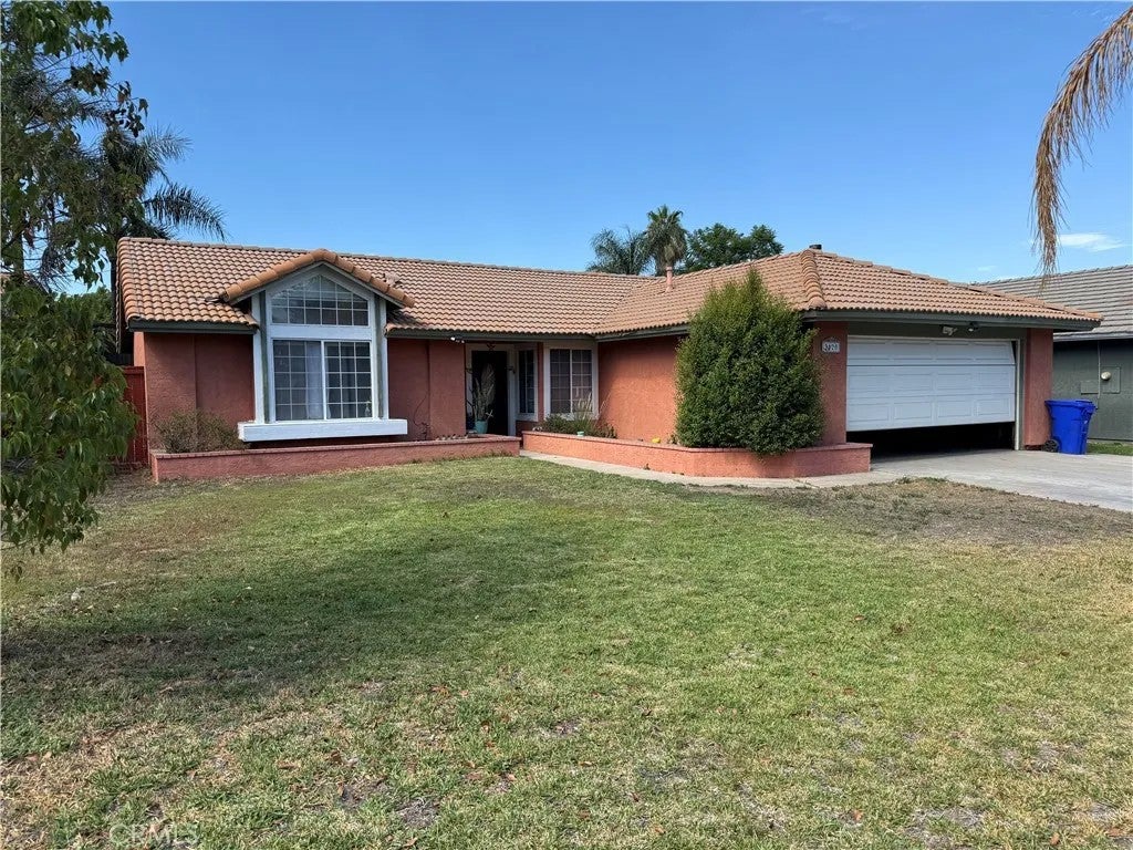 2420 W Sunrise Drive