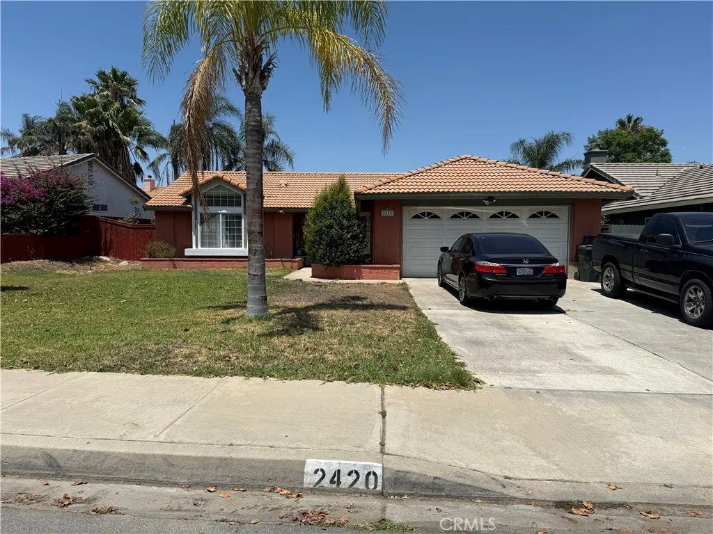 2420 W Sunrise Drive