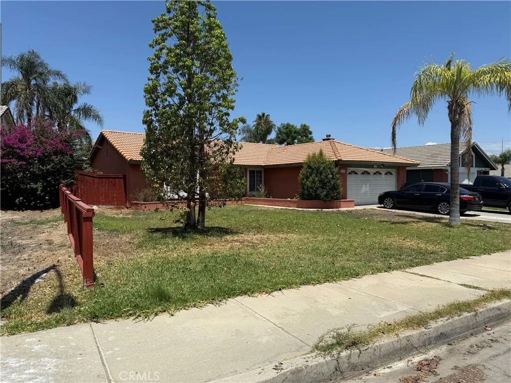 2420 W Sunrise Drive