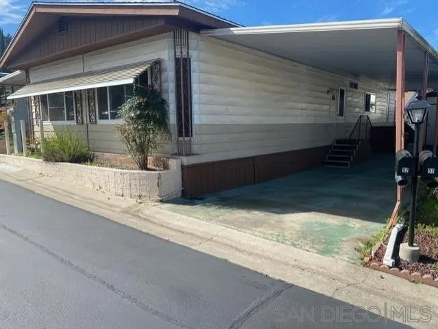 1440 Orange Avenue South 92