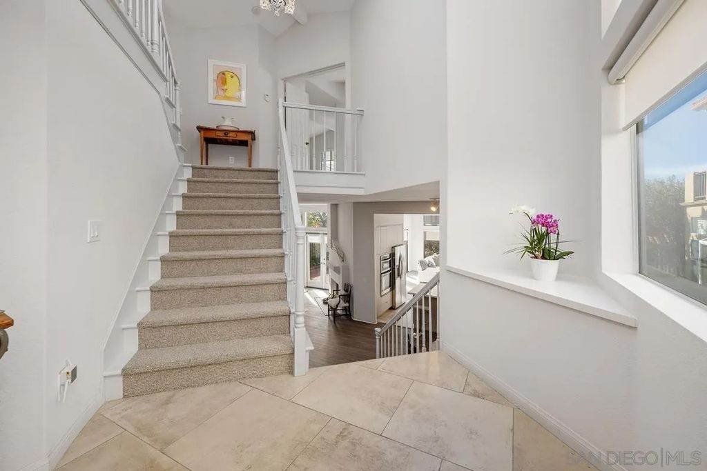 Photo of 5743 Caminito Empresa, La Jolla, CA 92037 (MLS # 250045754)