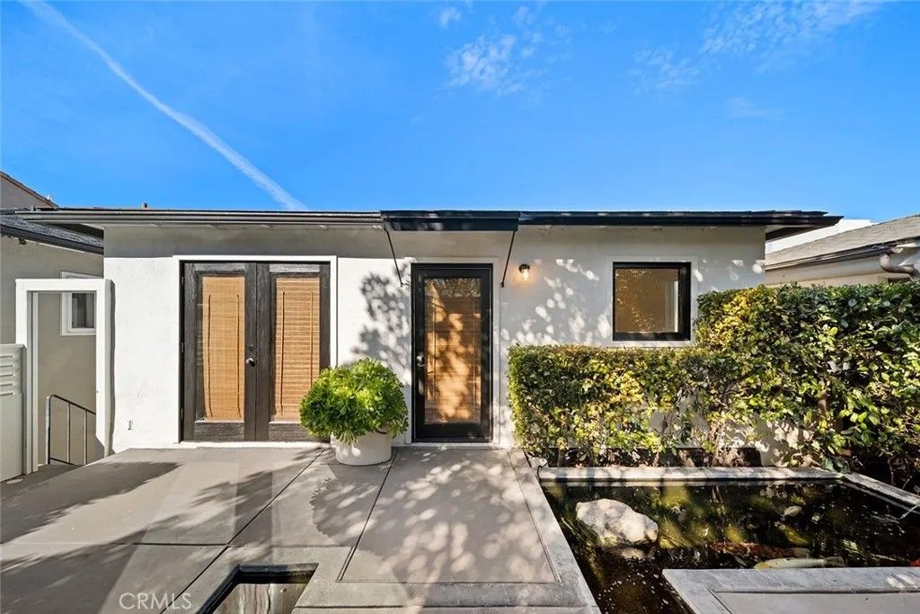 Photo of 435 Dahlia Avenue, Corona Del Mar, CA 92625 (MLS # NP26015797)