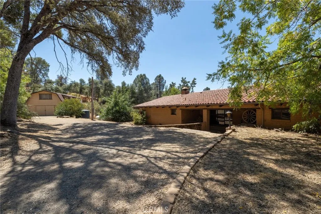3981 Snow Creek Road