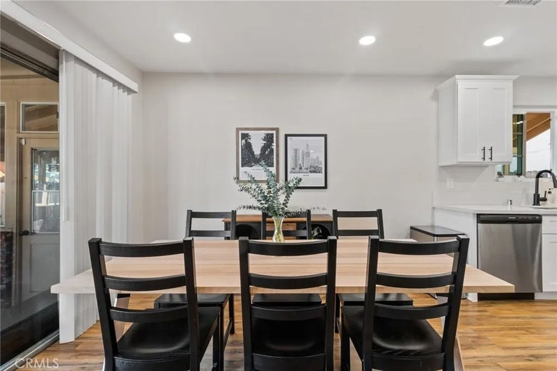 1136 W Edna Place