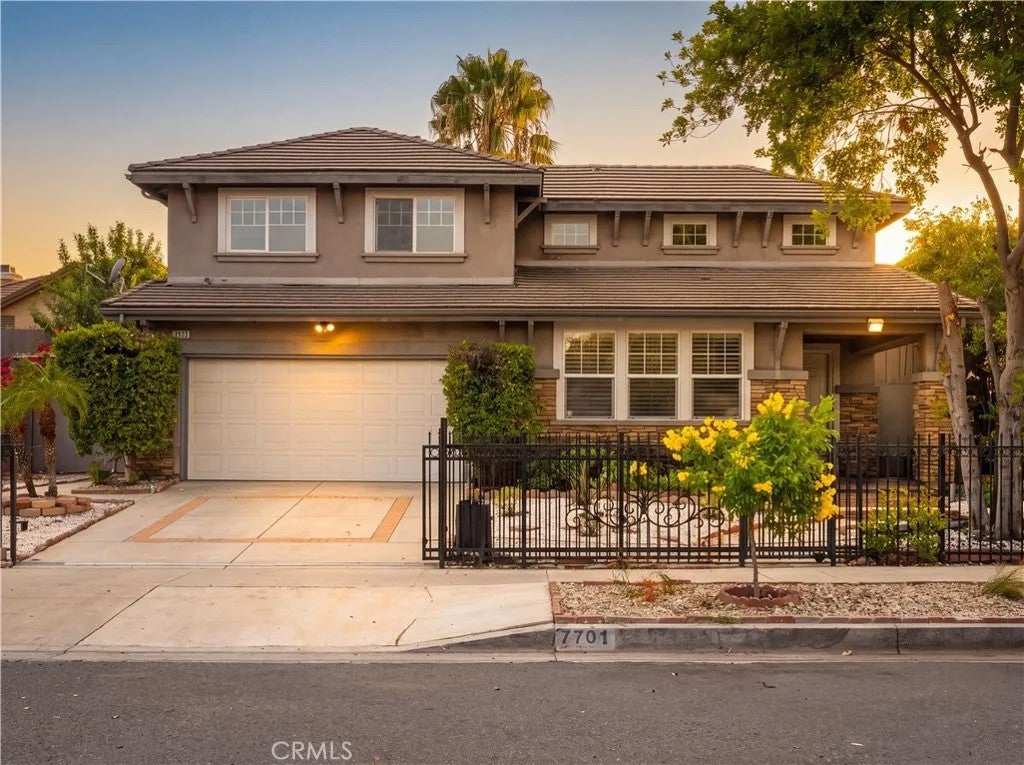 Photo of 7701 Jordan AVE, Canoga Park, CA 91304 (MLS # SR26202740)
