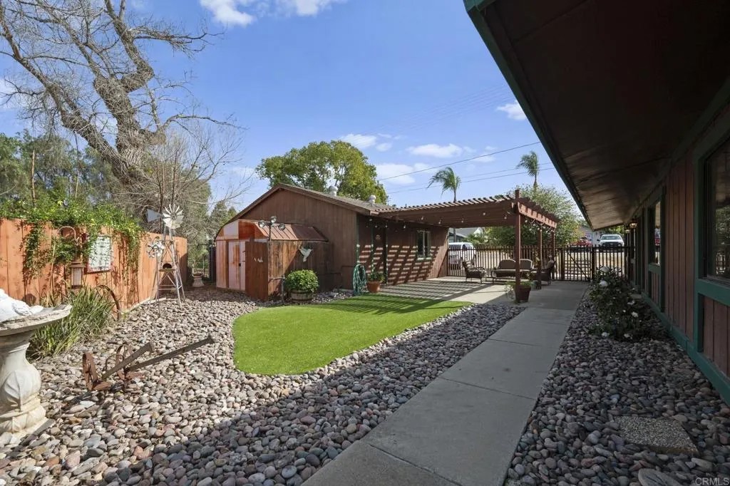 13314 LAKESHORE Drive