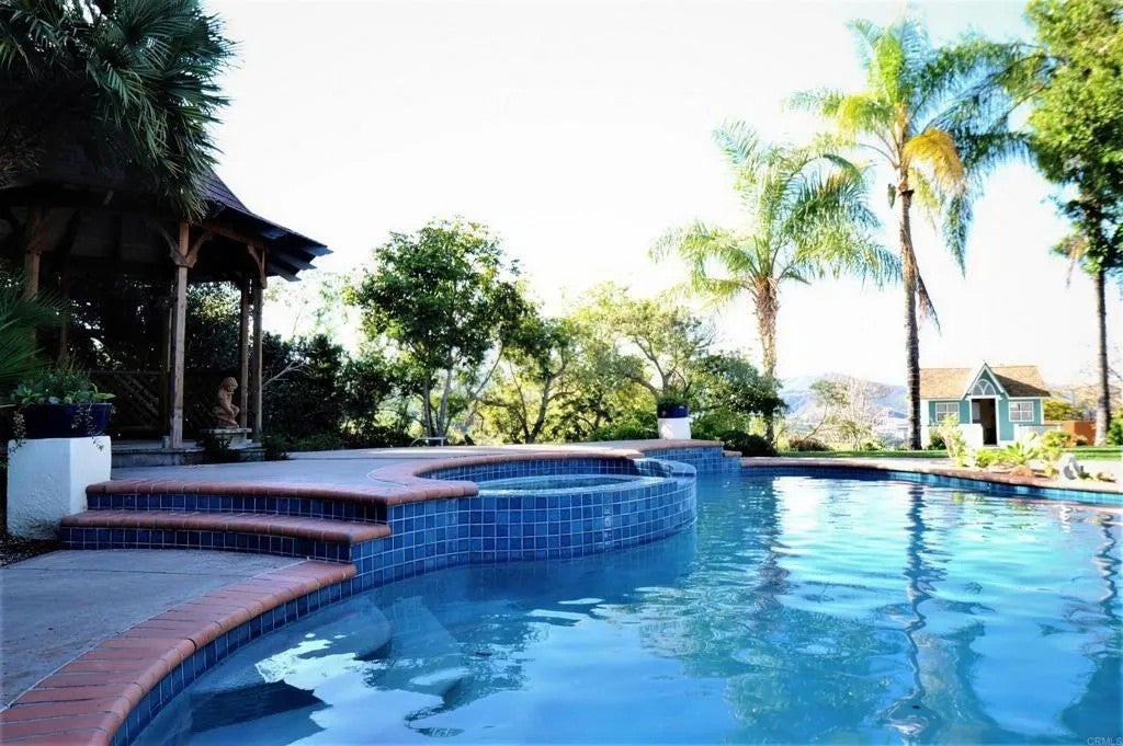 3730 Silverleaf Lane